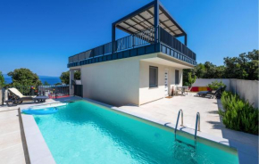 3 Bedroom Nice Home In Peruski
